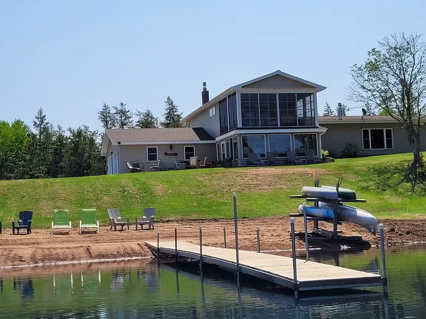 Eksklusiv tilbagetog!  Privat Lake, floden facade og 100-vis af Acres med stier - Image 1
