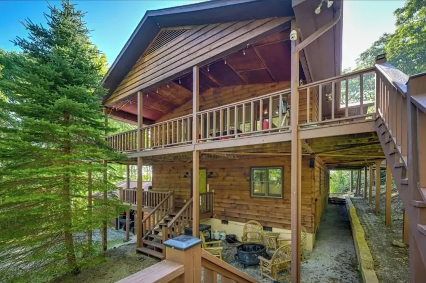 Mountain View Retreat | Fireplace + EV - Image 1