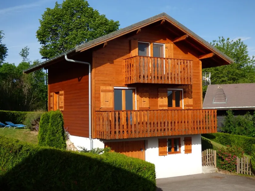 Hermoso Chalet para 8 personas, 4 dormitorios, 3 baños y hermosas vistas - Image 1