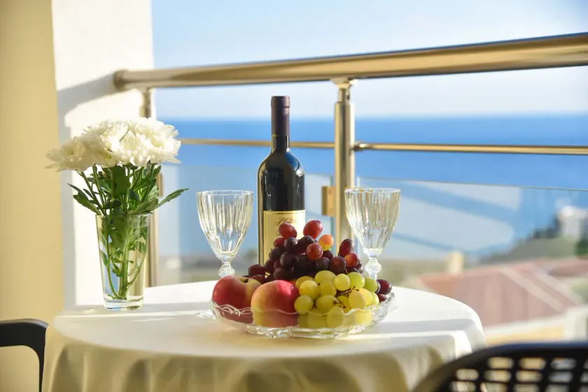 Beautiful sea and mountain view! You will be happy with. One bedroom apartment - Image 1