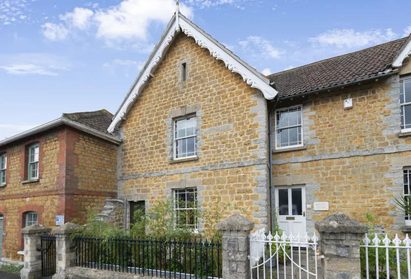 Round House Cottage - Image 1