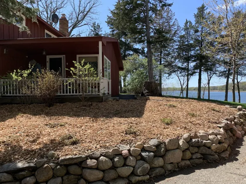 Maple Hill Lodge on Clearwater Lake. Pool, Beach and Boat Slip! (Annandale) - Image 1