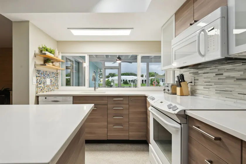 Marlin Manor home - Image 1