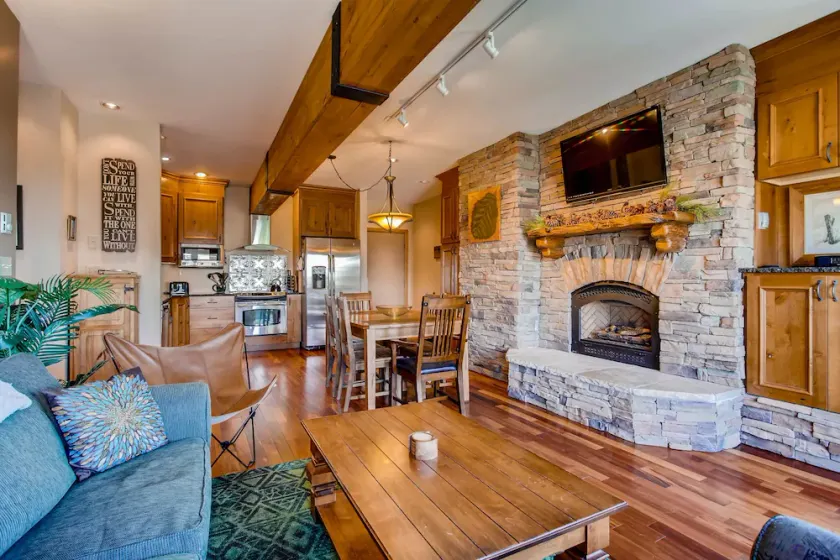 Unique & Modern 3 BR 2BA Condo- Ski-in Ski-out - Image 1