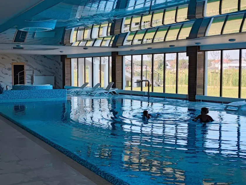 Apartment with a view of the river, pool and sauna - Image 1