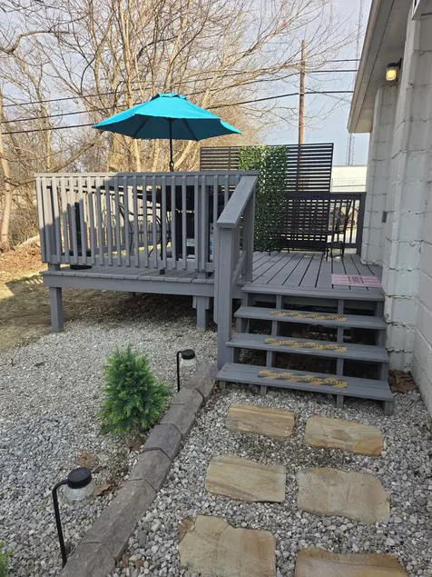Creekside Cottage. Great deck! Private!  - Image 1