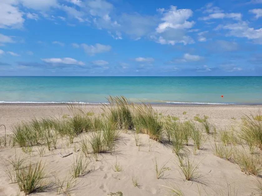 Bright beach house, white sand & stunning sunsets! - Image 1