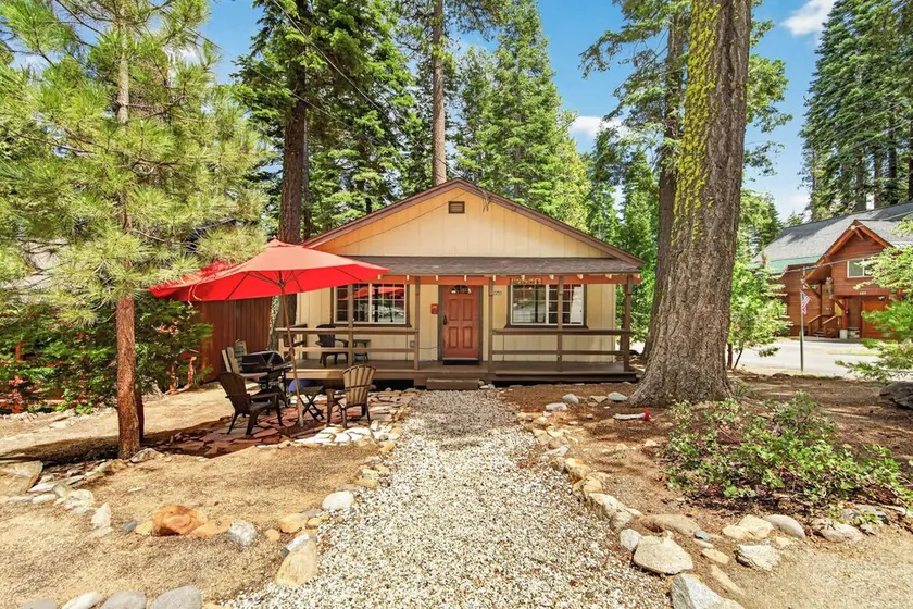 The Rustic Pine 2BDR Cabin - Image 1