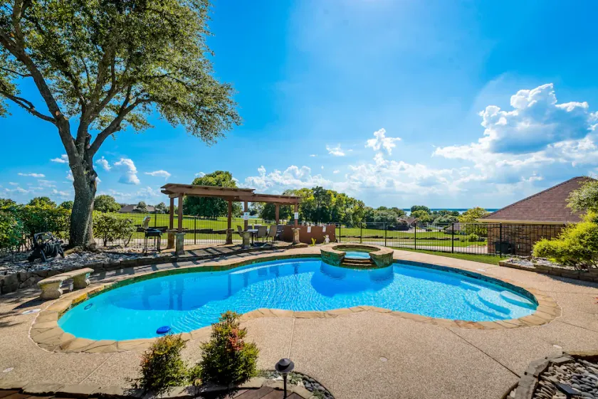 Heated Pool & Spa! Pool Table! Sleeps 14-16 Adults - Image 1