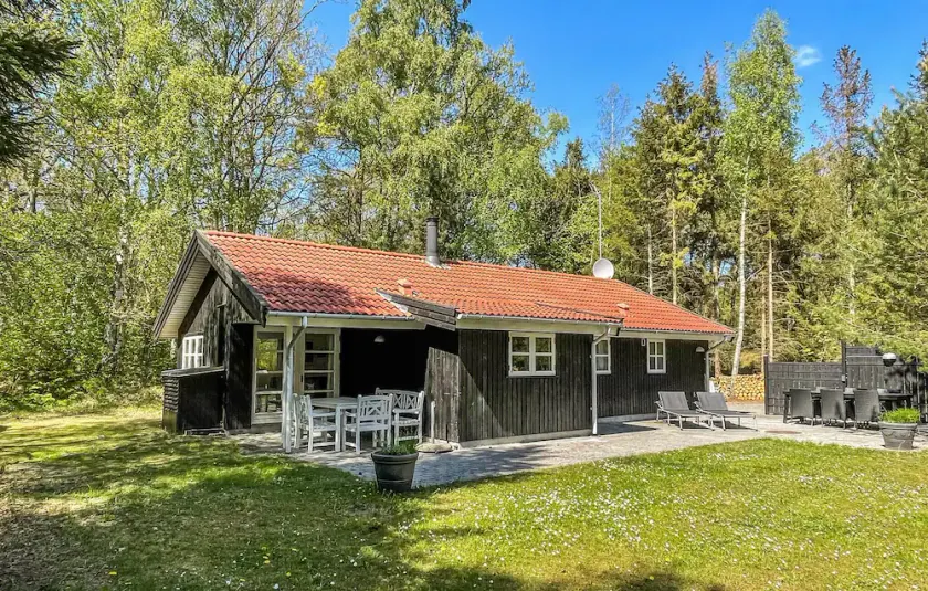 Hyggeligt hjem i Nexø med sauna - Image 1