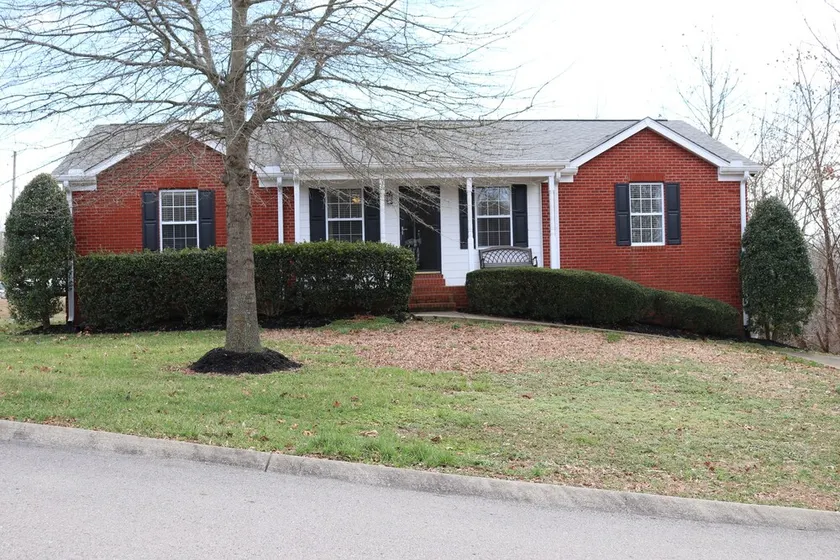 Spacious Home Close to Downtown Nashville - Image 1