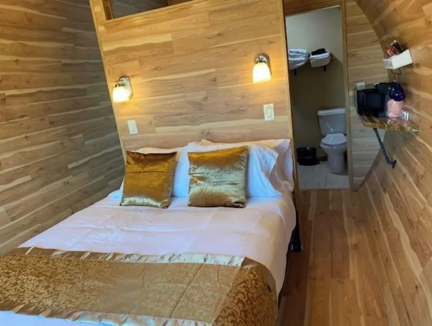 Riesling  Cabin - Image 1