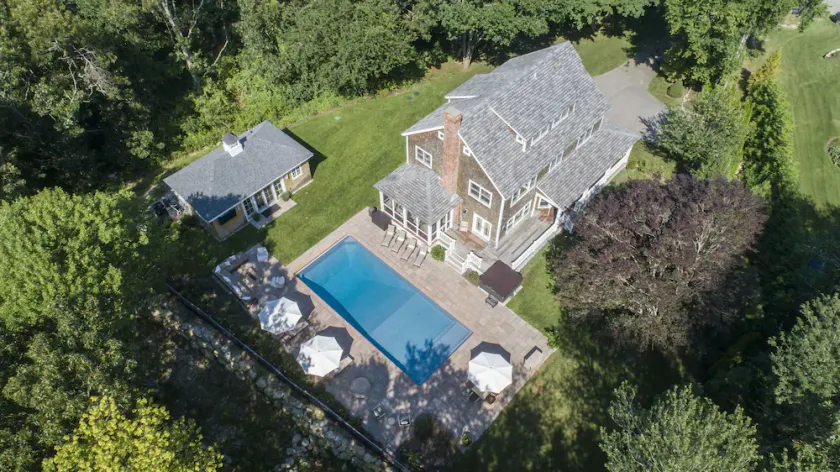 Incroyable maison de plage dans les bois avec piscine et jacuzzi - Image 1