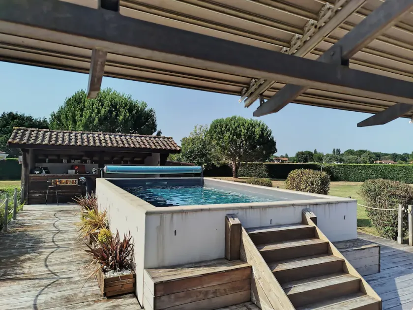 Relaxation at Léon: large garden, swimming pool and jacuzzi - Image 1