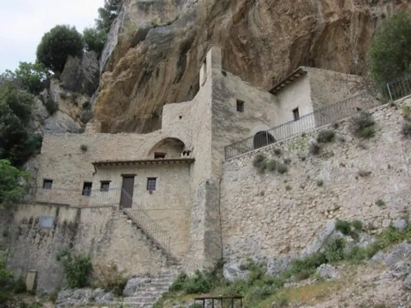 Rent house in the valley of Menotre - Image 1