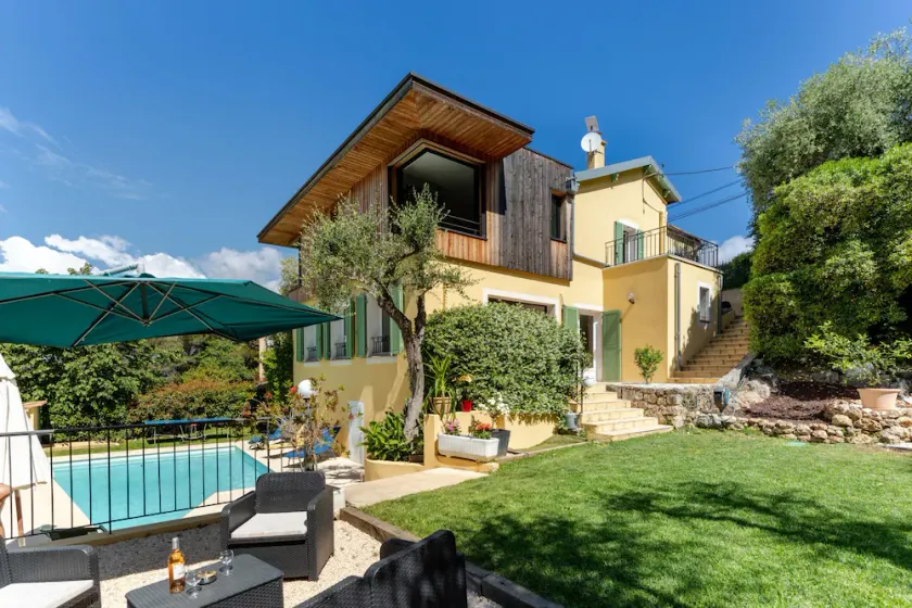 HappyFew La Villa Summertime - Image 1
