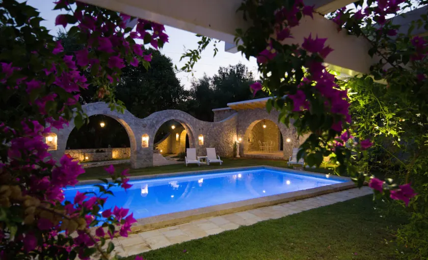 An old olive press villa with breathtaking panoramic views - Image 1