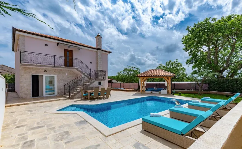 Luxusvilla nahe Porec/ Luxury Villa close to Porec - Image 1