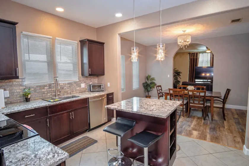 Florida St Nice Remodeled 3BR/2BA Near Downtown - Image 1
