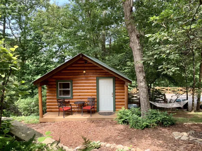 Log Cabin in North Georgia Mountains - Image 1
