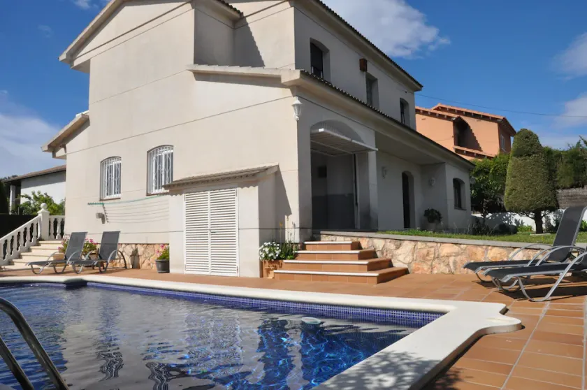 Hus i Roda de Berà, med privat pool och tennisbana! - Image 1