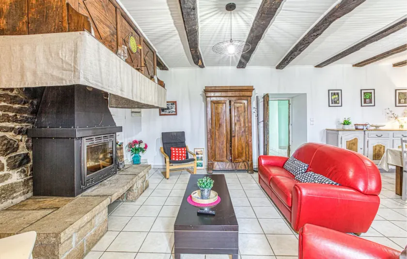 2 Bedroom Cozy Home In Pierrefiche - Image 1