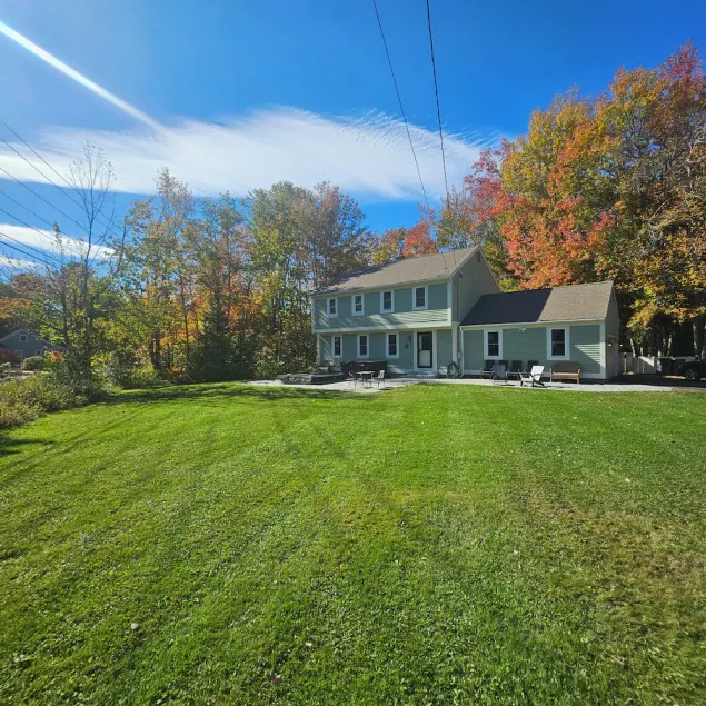 Cozy home 1mi. to beaches/shops/dining, Hot tub, big PATIO, Pvt yard, fire pit - Image 1