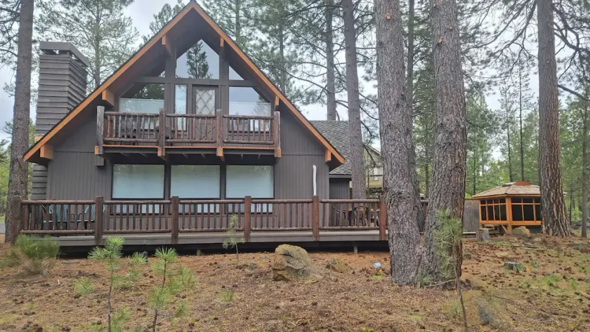 10 Crag-Sunriver, Oregon: Whirlpool, Grill, WiFi, SHARC Aquatics, Tubing Hill, MT. Bachelor, Golf, Deschutes River, Tennis, Radwege - Image 1