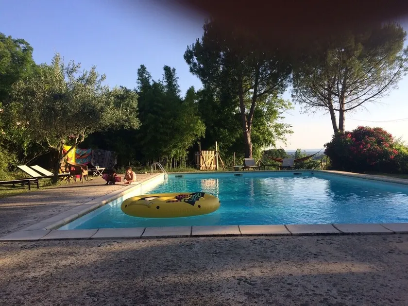 piscina de vacaciones en familia \"bajo las estrellas\" - Image 1