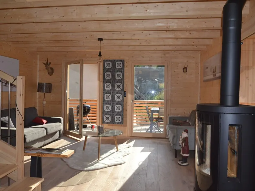 Chalet 12 personnes 4* avec parking privé à Valloire - Image 1