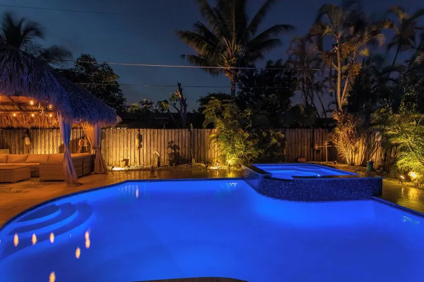 Turtle’s Nest Küsten-Rückzugsort – Spa & Tiki Oase - Image 1