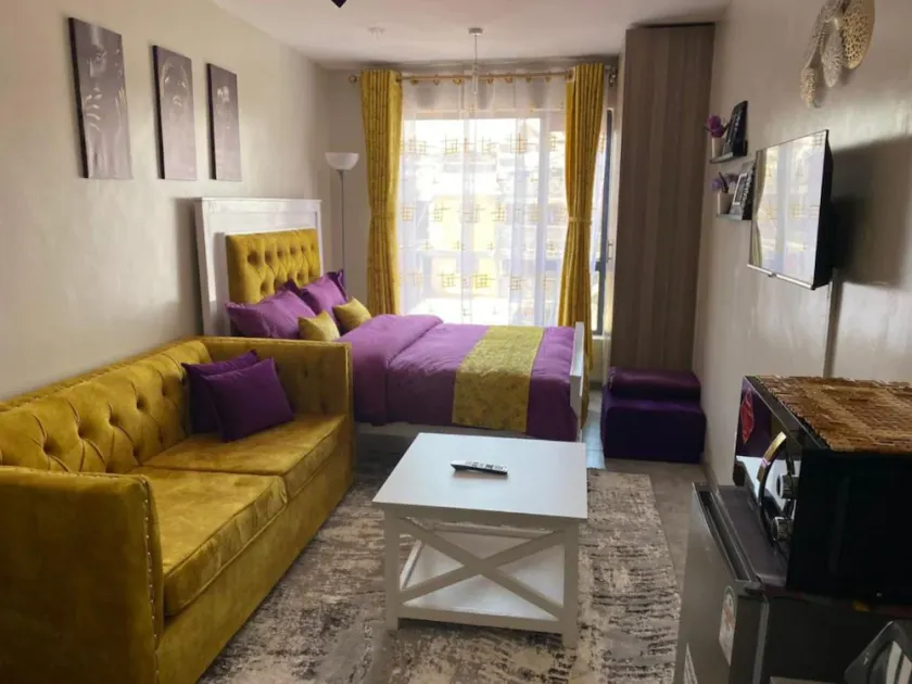 StayPlus Convertible Studio Apartments - Image 1