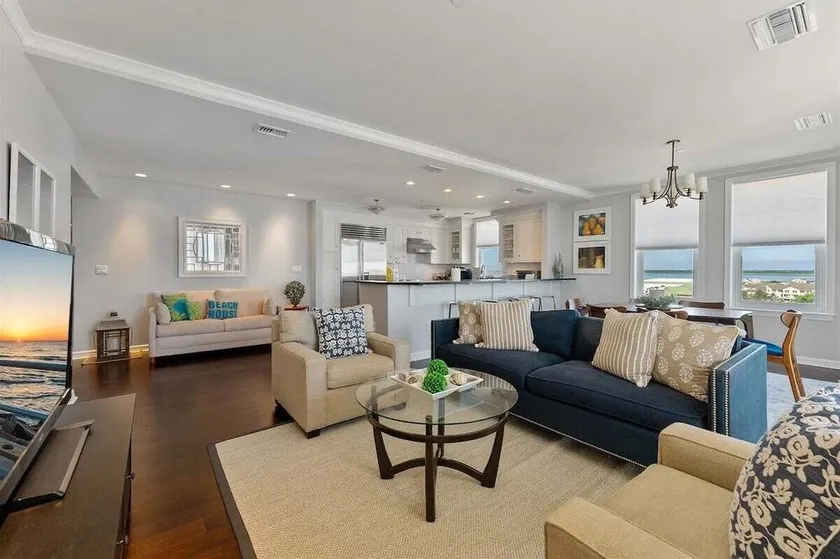 Residence 601 at The Grand - Image 1