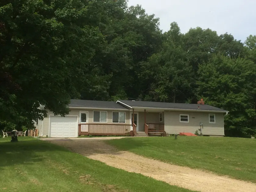 A Cozy Cottage Hideaway in the Beautiful Baraboo Bluffs - Image 1