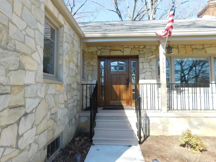 Premier Host:  Cozy Family Cottage                                         . - Image 1