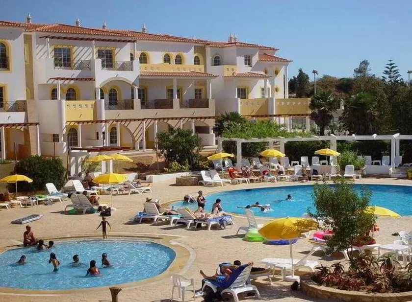 Luz Bay Hotel - Image 1