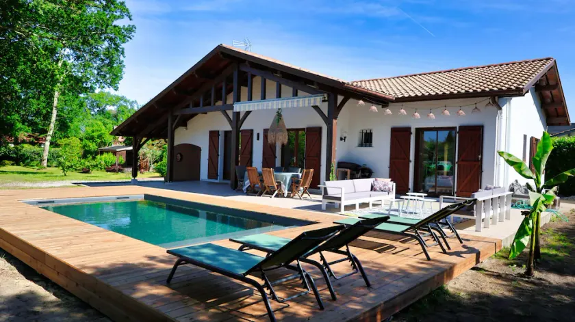 Landes villa in large wooded park - Image 1