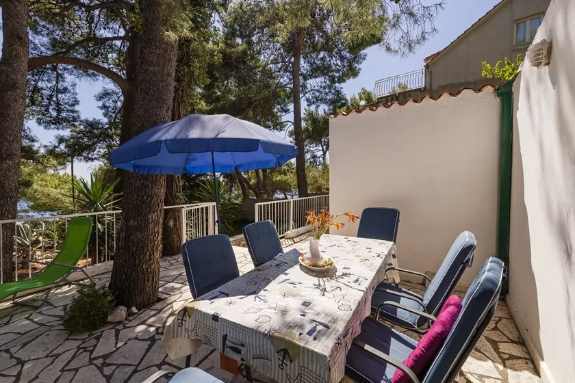Haus am Meer für Familien mit Kindern Ivan Dolac, Hvar (K-140) - Image 1