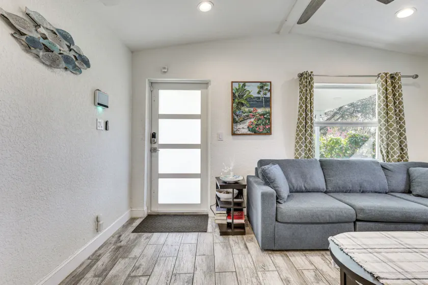 3 Mi to Las Olas Blvd: Tropical Getaway w/ Patio! - Image 1