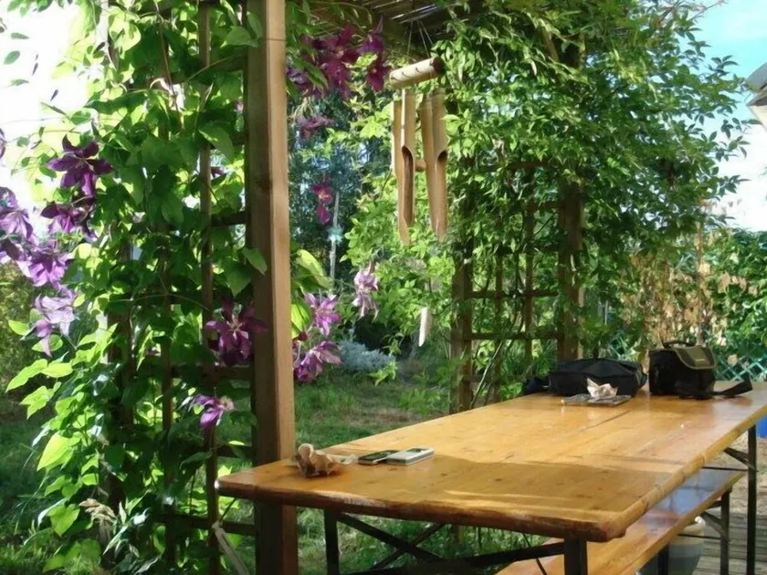 Casa con jardín en un ambiente Zen - Image 1