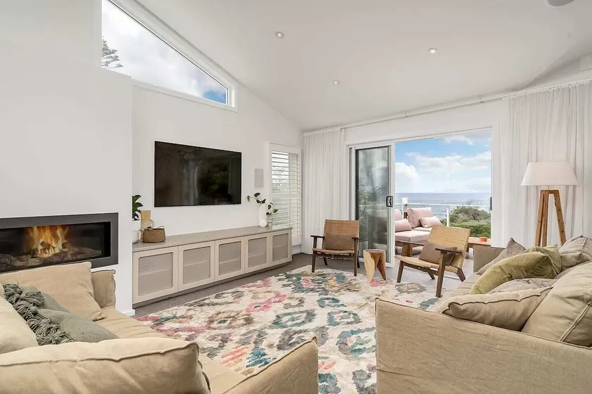 Getawayz NSW -  'Drift' - Absolute Beachfront at Coledale w/ Panoramic Views & Multiple Living Zones - Image 1