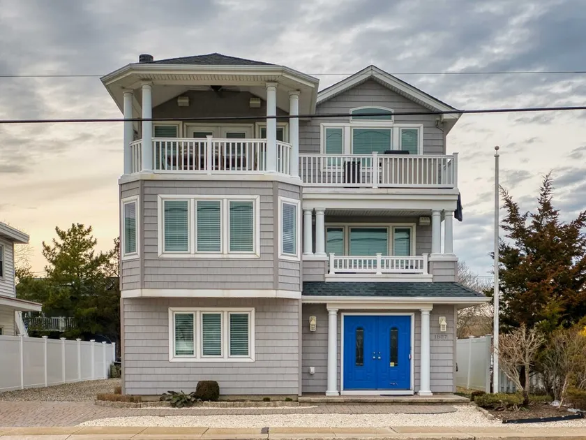 Beachside 8BR • 1 Block from Ocean • Welcoming Visitors for the 2026 World Cup! - Image 1