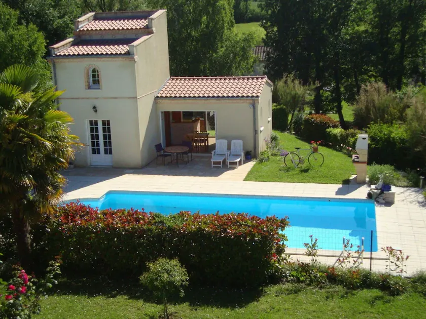 Gîte  Pigeonnier La Brugue avec piscine à 5 minutes d'ALBI - Image 1