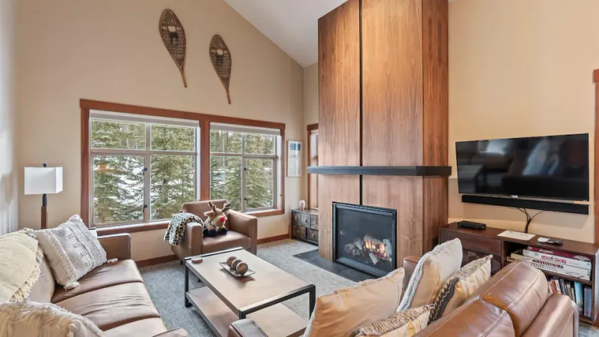 Five Star Luxury Ski-In Ski-Out with Mountain Views - Image 1