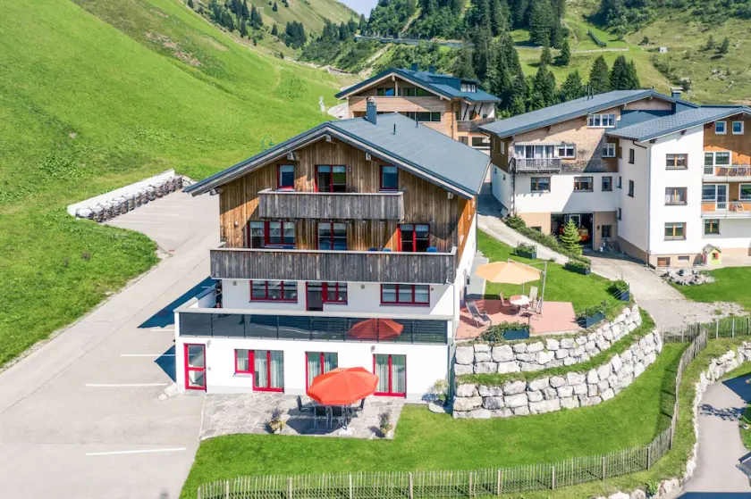 Casa Rothorn, Apartamento Braunarl para 4 personas con balcón en un lugar soleado - Image 1