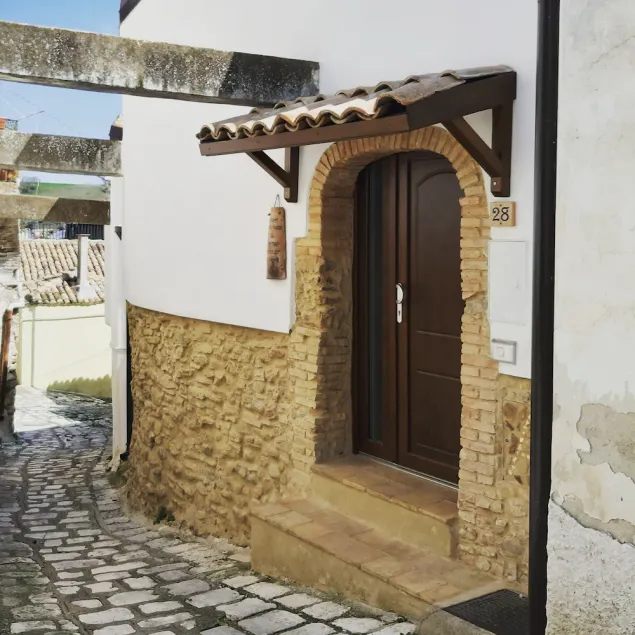 Apartment in the historic center of Grottole, just 20 minutes from Matera. - Image 1