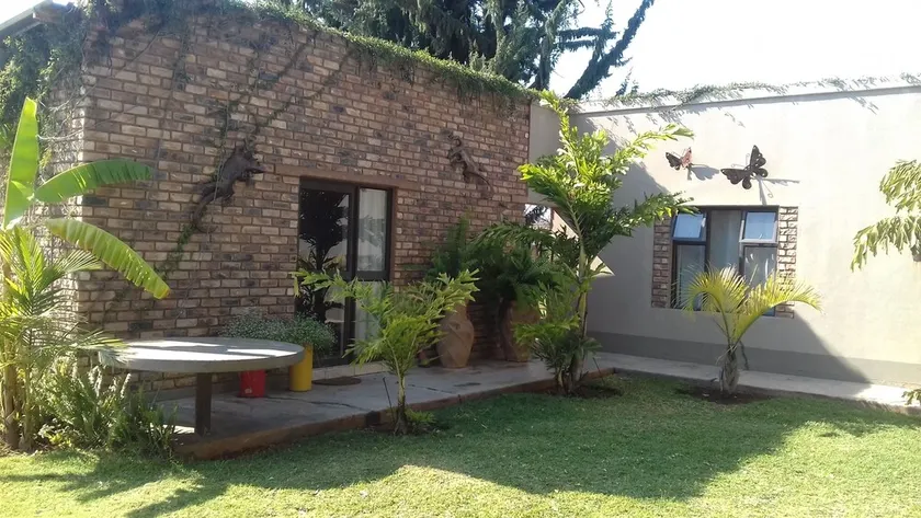 Chalé Família com banheiro privativo e cozinha compacta - Image 1