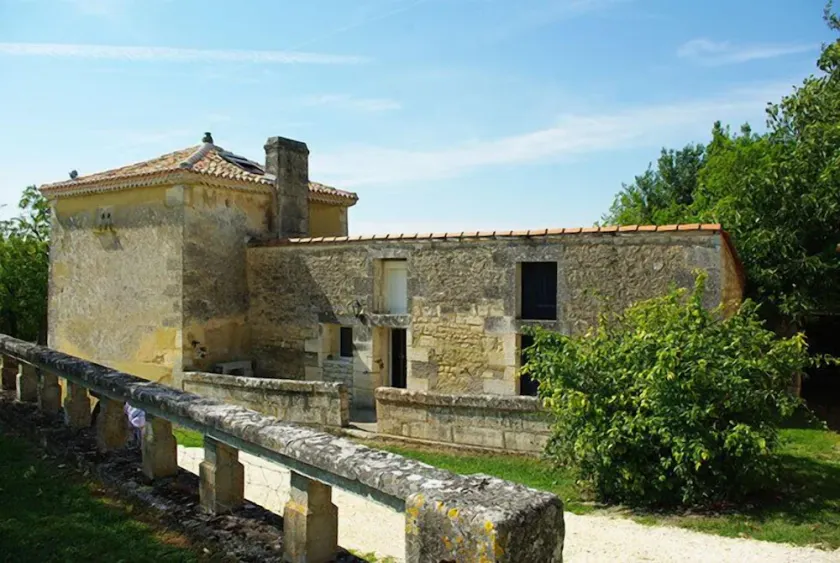 Cottage in einem hübschen restaurierten Taubenschlag. Im Herzen der Charente. - Image 1