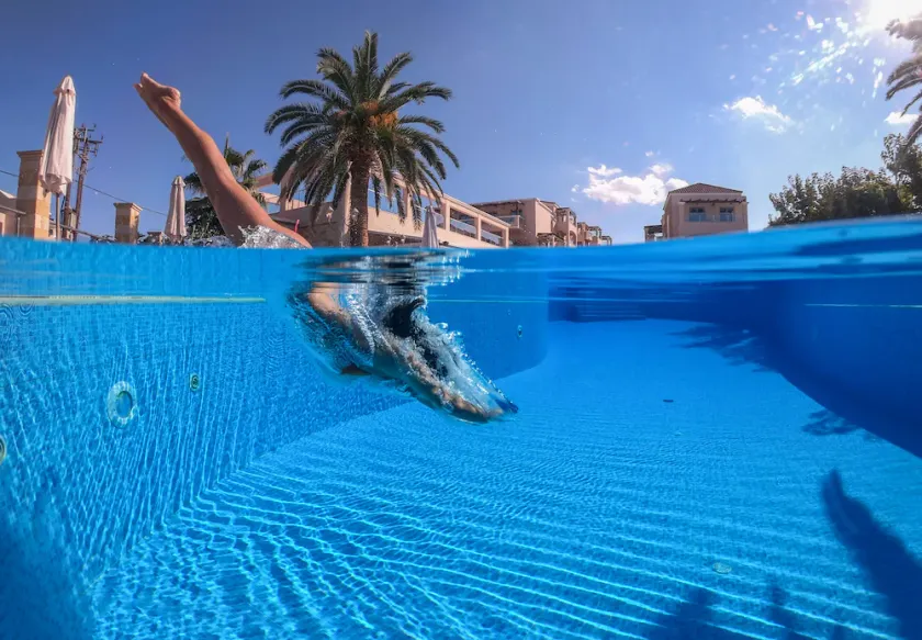 Isida Hotel Agia Marina - Image 1