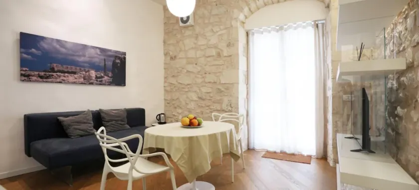 KeysAmaranto Apartment with terrace Modica - Image 1